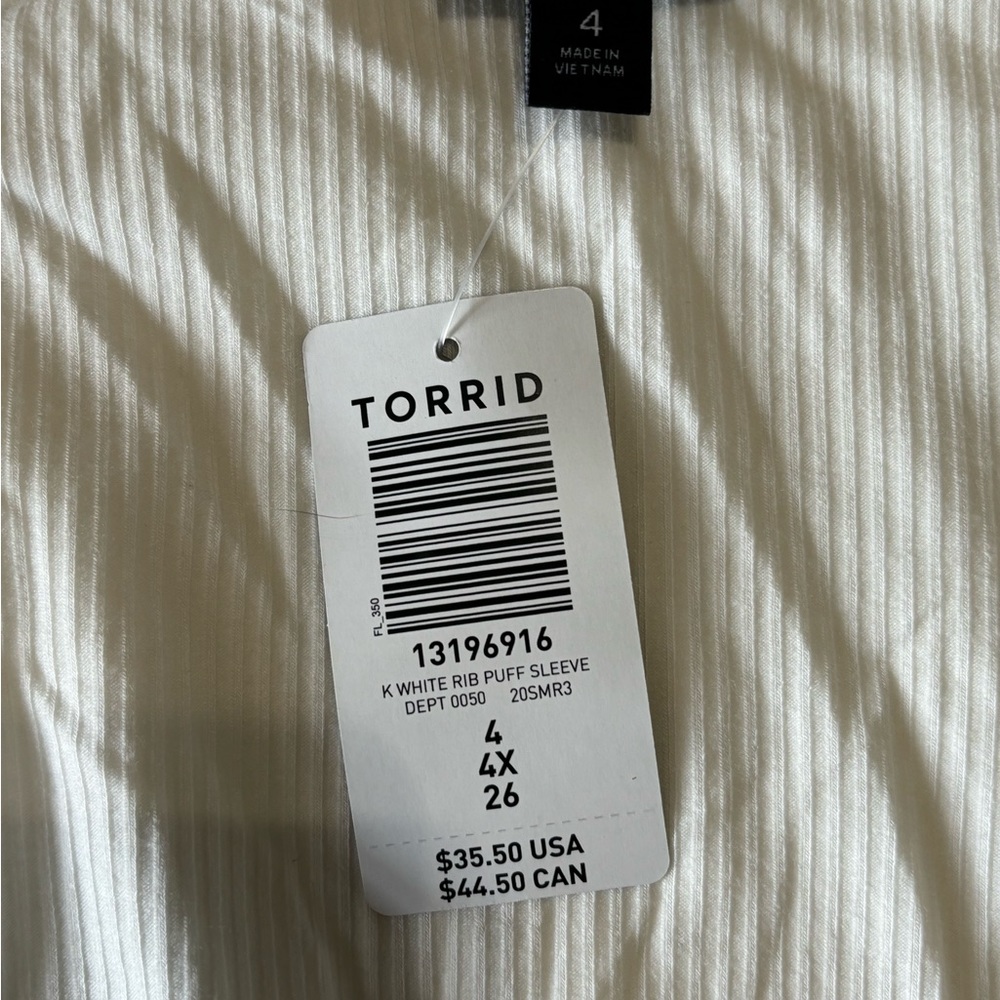 Torrid Ribbed Tshirt size 26 or 4